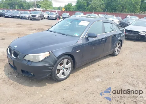 2006 BMW 530Xi z USA, uszkodzony, nr VIN WBANF73546CG68797